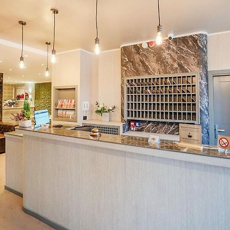 Hotel Donatello Модена Екстер'єр фото