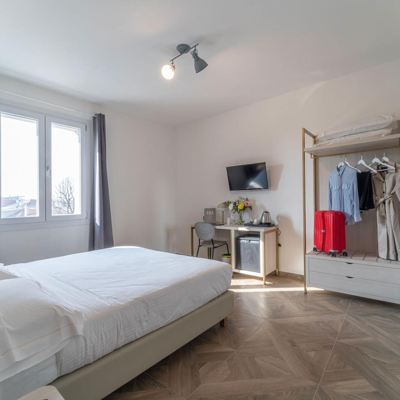 Hotel Donatello Модена Екстер'єр фото