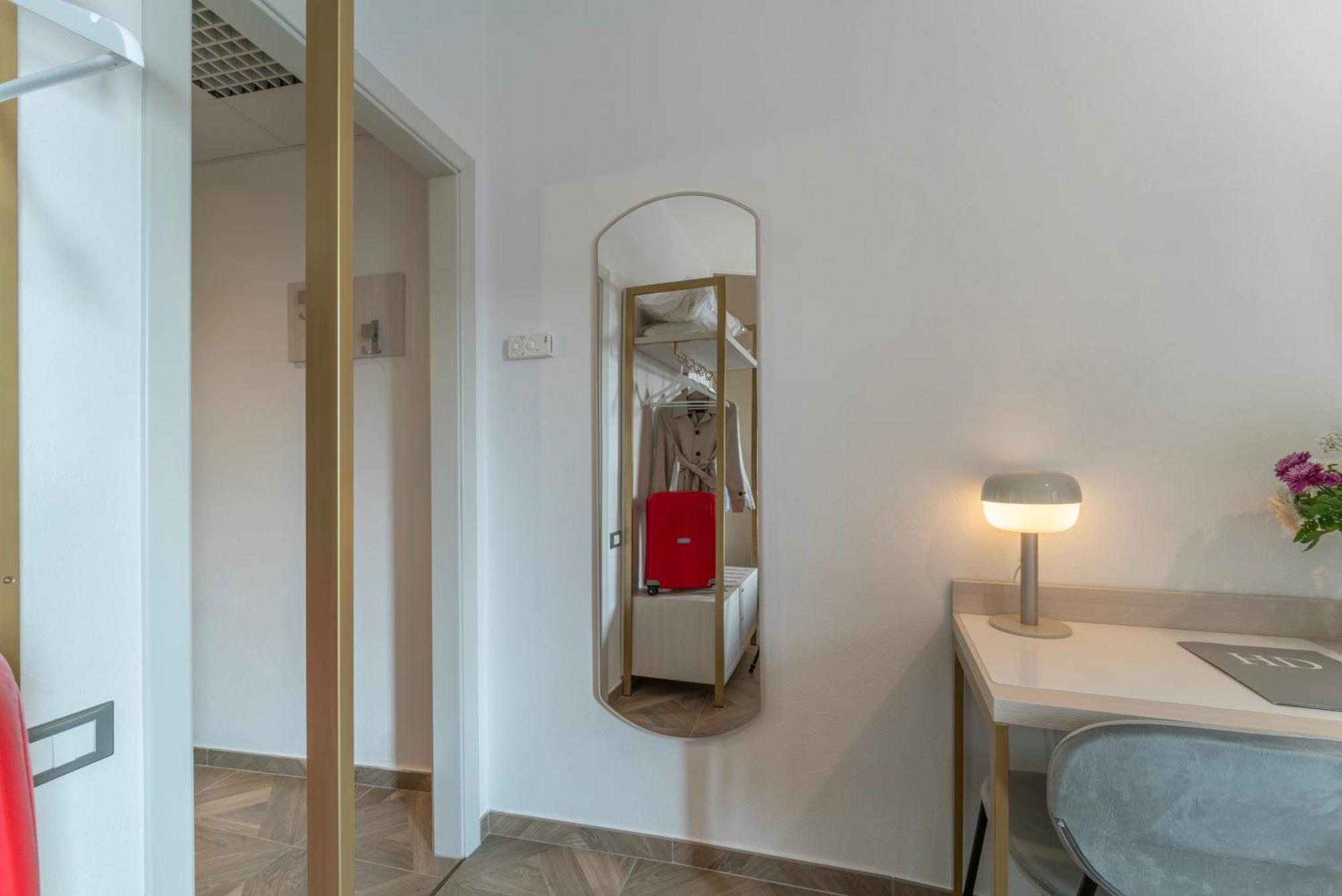Hotel Donatello Модена Екстер'єр фото